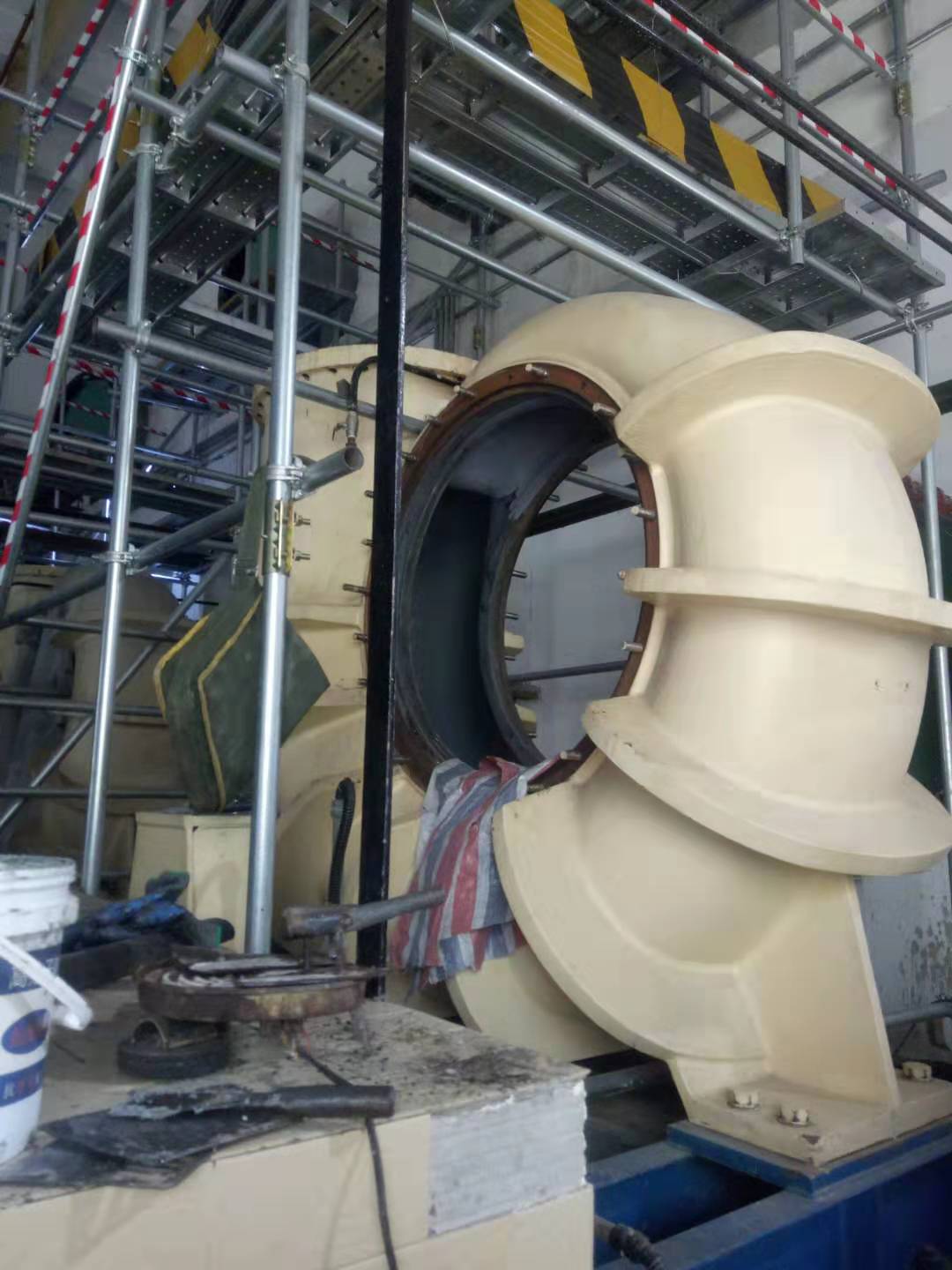 熱電廠脫硫泵現(xiàn)場修復 熱電廠脫硫泵現(xiàn)場修復